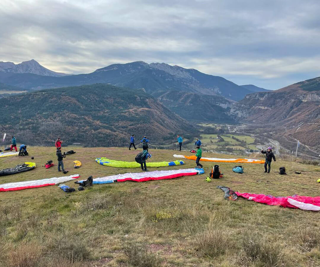 Understanding the price of a paragliding course